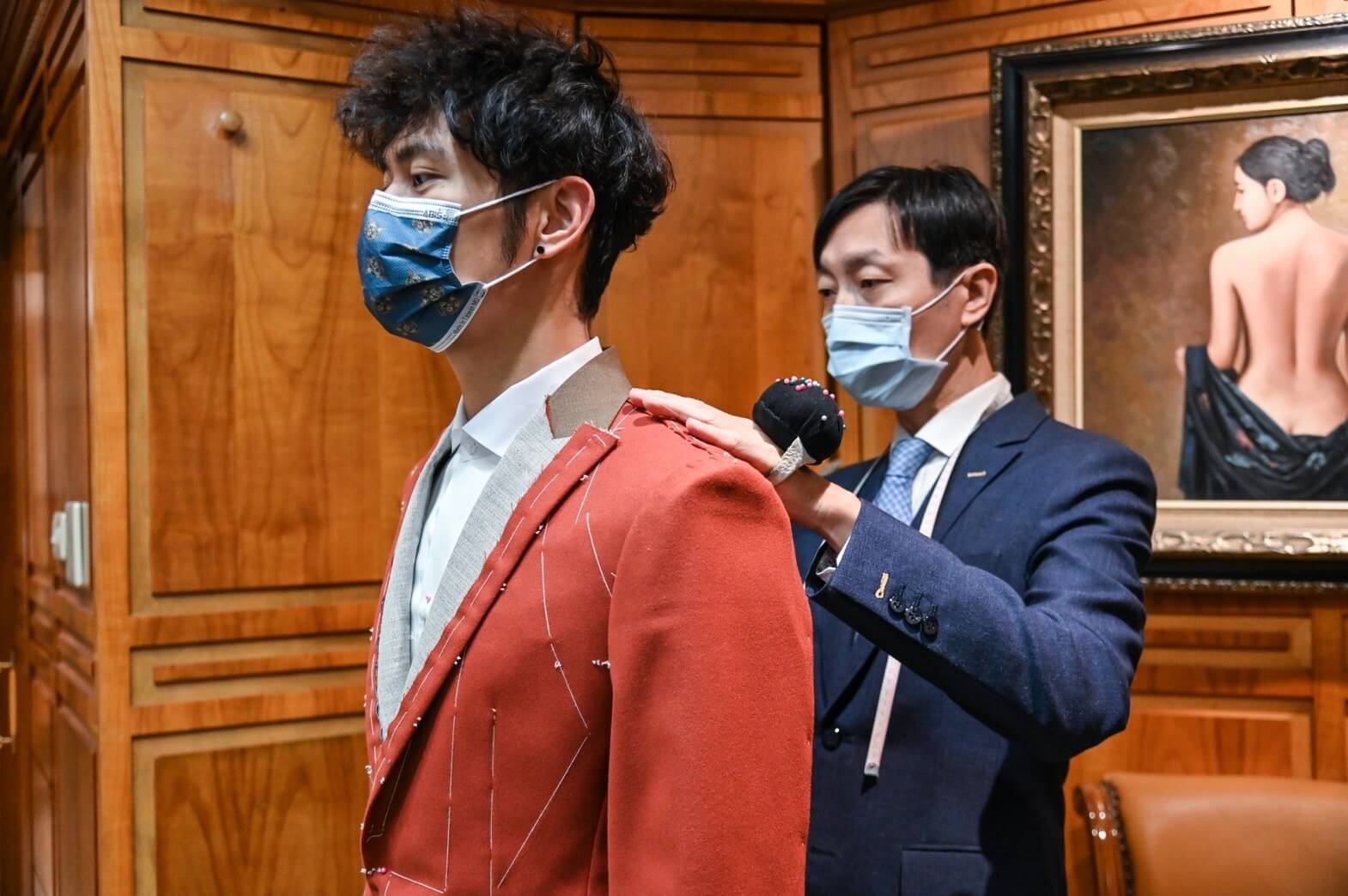 紳裝